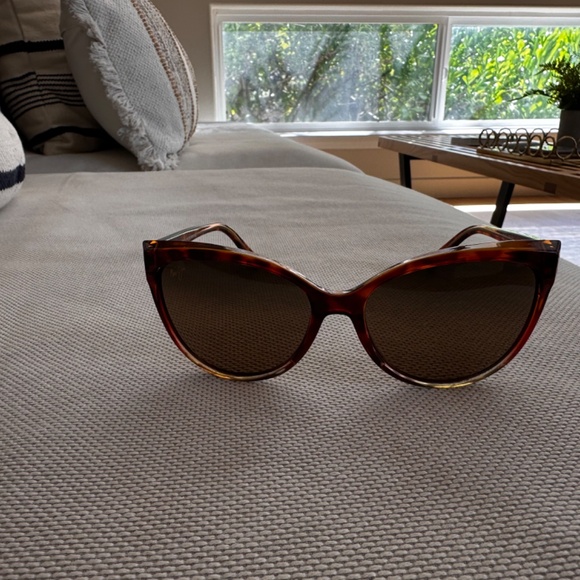 Maui Jim sunglasses - Picture 3 of 7